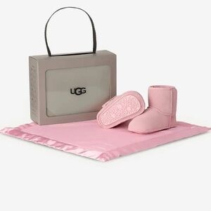 NEW UGG Pink Baby Booties & Blanket Gift Set Genuine leather BABY BOOTS 12-18 M